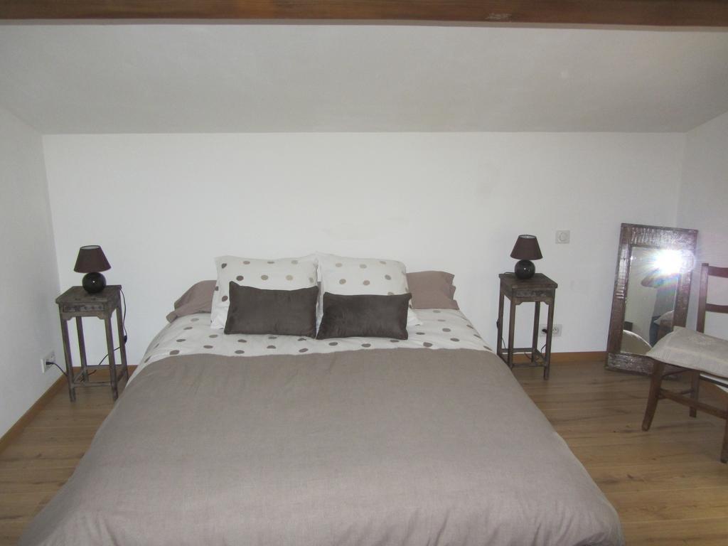 Bed and Breakfast Les Cimes Saint-Pierre-de-Riviere Номер фото